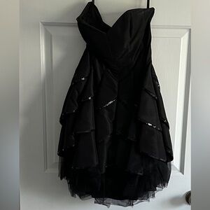 Elegant Black Strapless Dress